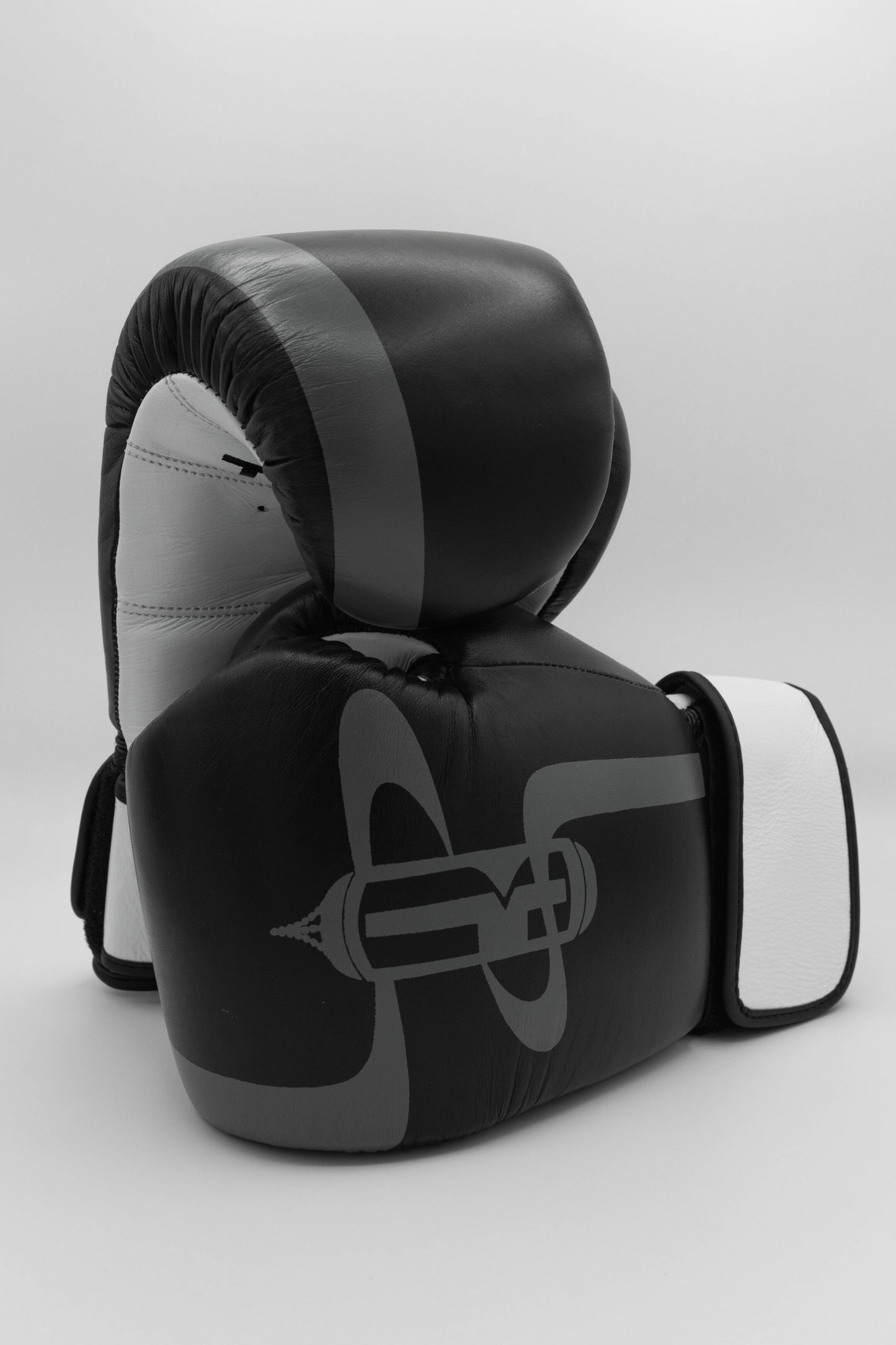 Traze Phantom bag gloves