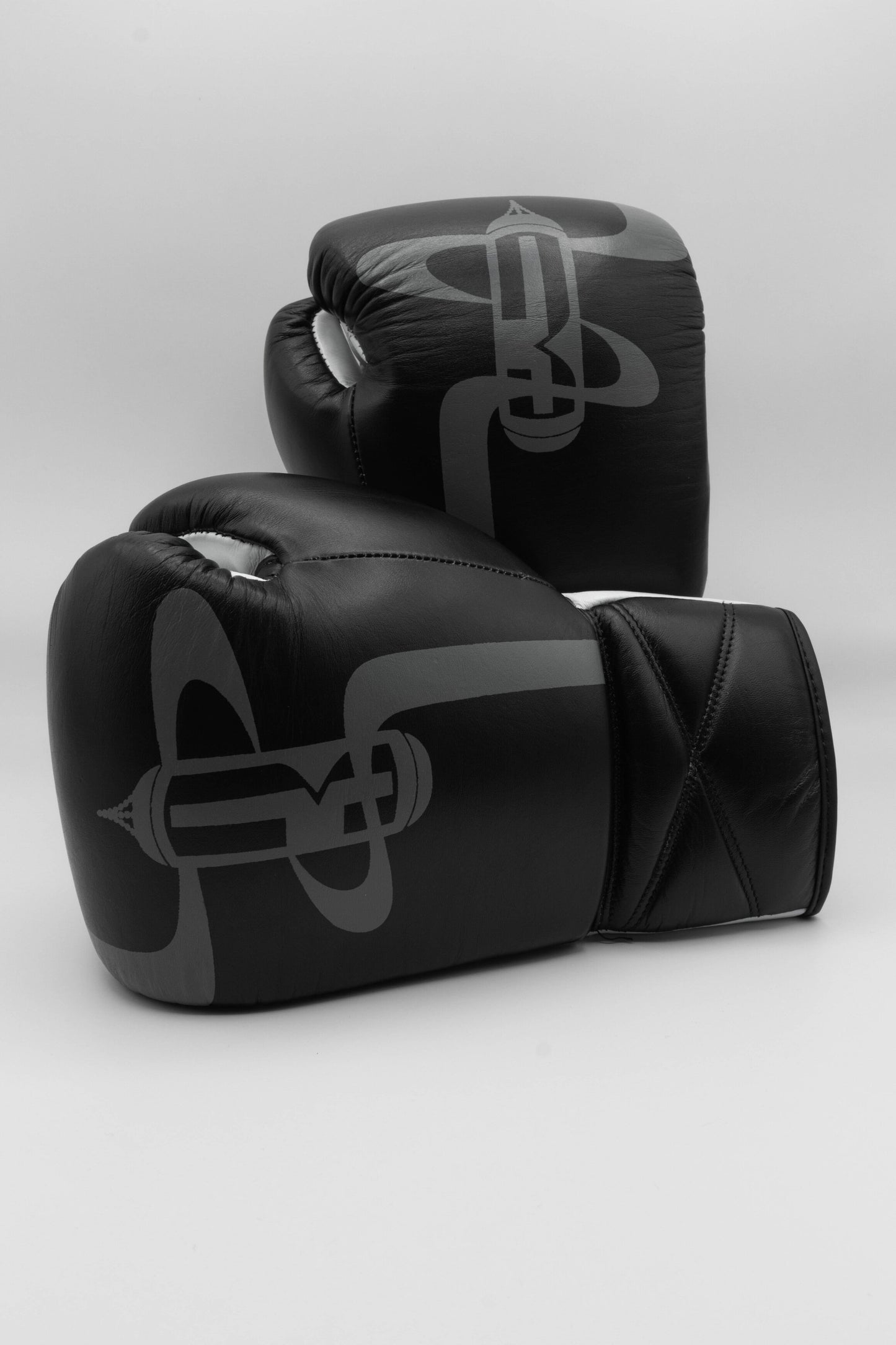 Traze Phantom sparring gloves