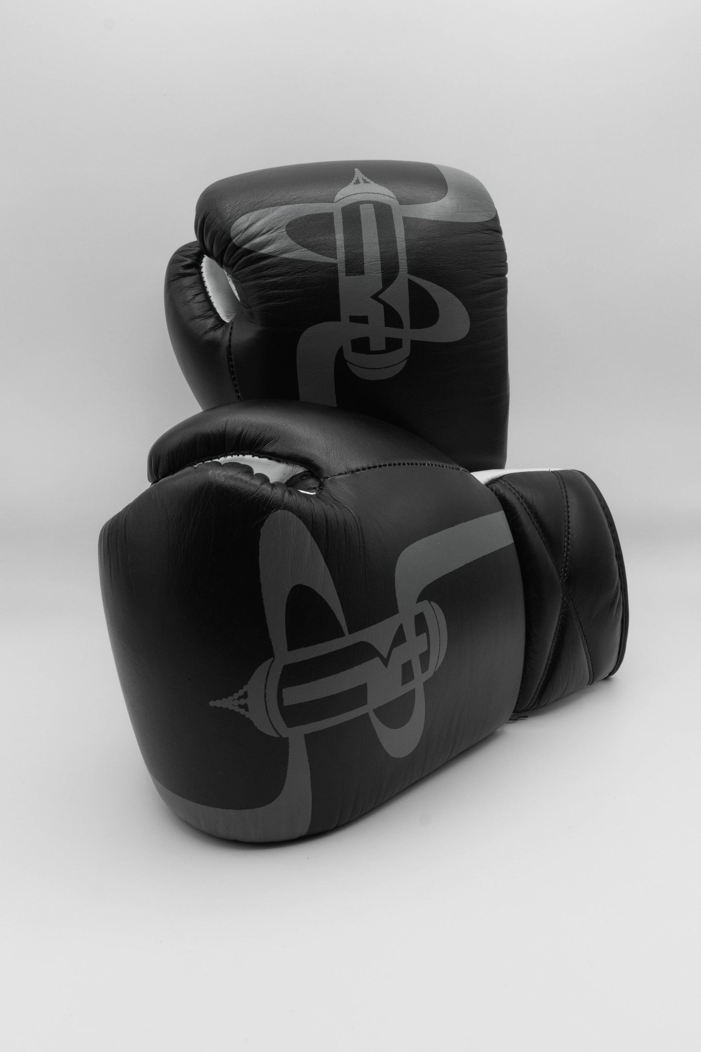 Traze Phantom sparring gloves